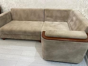 Künc divan – bej rəngli, yumşaq məxməri/parça üzlüklə. L‑formal lalafo.az -da Künc divan – bej rəngli, yumşaq məxməri/parça üzlüklə. L‑formal