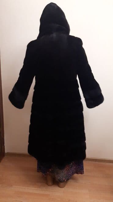 Qadın üçün uzun tük kürkü (Plaş̧/Palto) - Rəng: Qara - Model: Uzun lalafo.az -da Qadın üçün uzun tük kürkü (Plaş̧/Palto) - Rəng: Qara - Model: Uzun