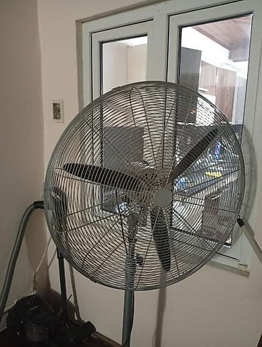 Sənaye tipli döşəmə ventilyatoru - Böyük diametrli başlıq və 5 lalafo.az -da Sənaye tipli döşəmə ventilyatoru - Böyük diametrli başlıq və 5