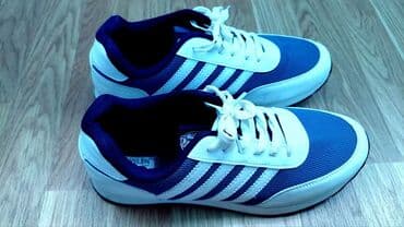 Yelen krassovka. Tezedir. 42 razmerdir. Baha alınıb 10 manat. Üstünde lalafo.az -da Yelen krassovka. Tezedir. 42 razmerdir. Baha alınıb 10 manat. Üstünde