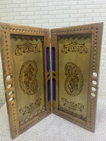 Dəbilqələr: Əl işləri oymalı taxta nərd-taxta dəsti - Material: tam ağac (taxta) lalafo.az -da — 6 Dəbilqələr: Əl işləri oymalı taxta nərd-taxta dəsti - Material: tam ağac (taxta) — 6