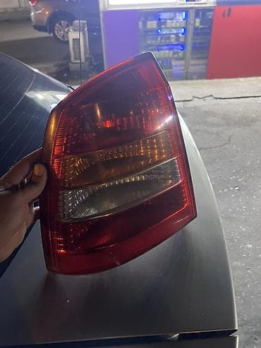 Opel Astra G sedan üçün arxa fara (stop siqnal) – sağ tərəf -1998 lalafo.az -da Opel Astra G sedan üçün arxa fara (stop siqnal) – sağ tərəf -1998