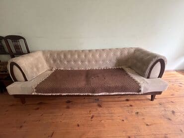 Комоды на заказ: Satılır 120 man. Sadece arxa ayaglari sınıb. Başqa problemi yoxdu at lalafo.az — 1 Комоды на заказ: Satılır 120 man. Sadece arxa ayaglari sınıb. Başqa problemi yoxdu — 1