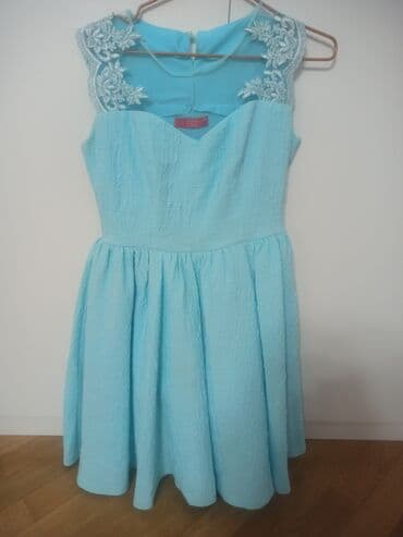 Mavi rəngli, S ölçü dizə qədər qadın paltarı. Yuxarı hissəsi ürəkvari lalafo.az -da Mavi rəngli, S ölçü dizə qədər qadın paltarı. Yuxarı hissəsi ürəkvari