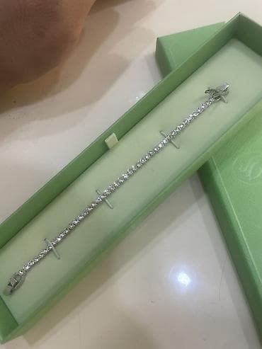Swarovski tennis qolbağı - Material: gümüş tonlarında metal alaşım - lalafo.az -da Swarovski tennis qolbağı - Material: gümüş tonlarında metal alaşım -