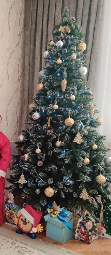 Yolka satılır 220 azn .hündürlük 2.10sm .işıq .oyuncaqlar nevarsa bir lalafo.az -da Yolka satılır 220 azn .hündürlük 2.10sm .işıq .oyuncaqlar nevarsa bir