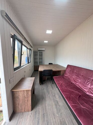 Uzunluğu - 6 m eni - 2.4 m, hündürlüyü - 3 m. Yeni konteynerdir lalafo.az -da Uzunluğu - 6 m eni - 2.4 m, hündürlüyü - 3 m. Yeni konteynerdir