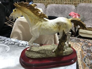 Fiqur, rəng - Qızılı lalafo.az -da Fiqur, rəng - Qızılı