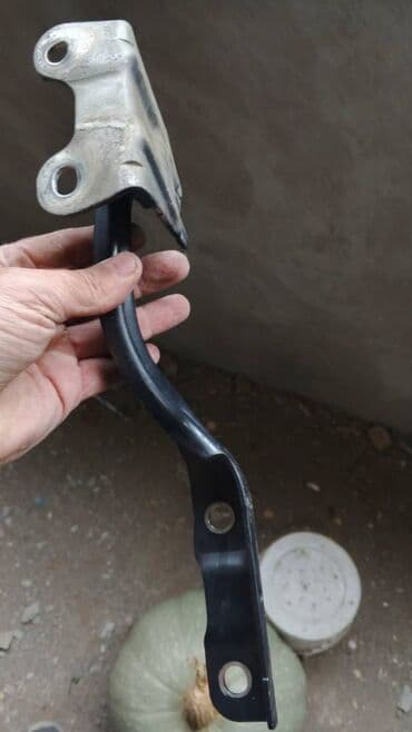 2020 model Kia forte kapot dirsəyi,sağ tərəf lalafo.az -da 2020 model Kia forte kapot dirsəyi,sağ tərəf