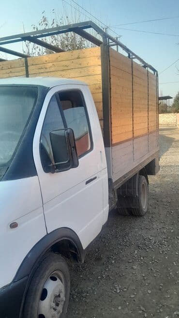 Yükdaşıma üçün praktiki kiçik tonnajlı yük maşını. - Korpus: ağ lalafo.az -da Yükdaşıma üçün praktiki kiçik tonnajlı yük maşını. - Korpus: ağ