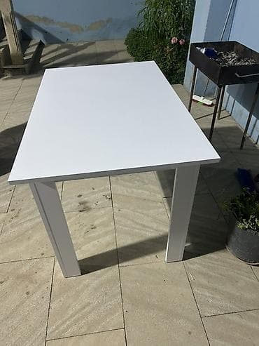 Ağ rəngli sadə dizaynlı masa - Minimalist üslub, düz kənarlı lalafo.az -da Ağ rəngli sadə dizaynlı masa - Minimalist üslub, düz kənarlı