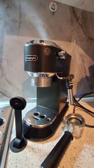 Qəhvə maşını Delonghi, Yarımavtomat, Kapuçinator ilə lalafo.az -da Qəhvə maşını Delonghi, Yarımavtomat, Kapuçinator ilə