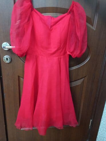 Qadın geyimləri – 2 fərqli model paltar 1) Qırmızı qısa paltar - lalafo.az -da Qadın geyimləri – 2 fərqli model paltar 1) Qırmızı qısa paltar -