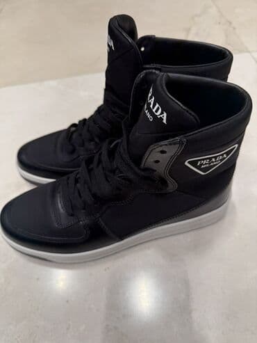 Prada Milano yüksəkboğazli qadin botinka Geyinilmeyib, razmer uygun lalafo.az -da Prada Milano yüksəkboğazli qadin botinka Geyinilmeyib, razmer uygun