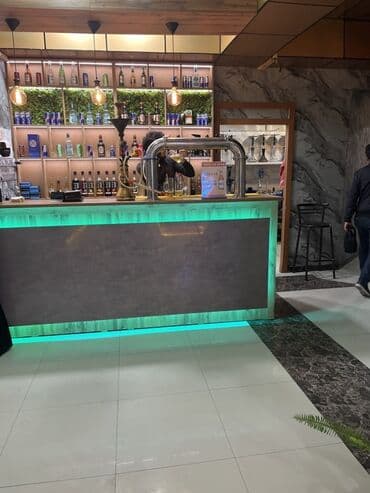 Ofisiant tələb olunur lalafo.az -da Ofisiant tələb olunur