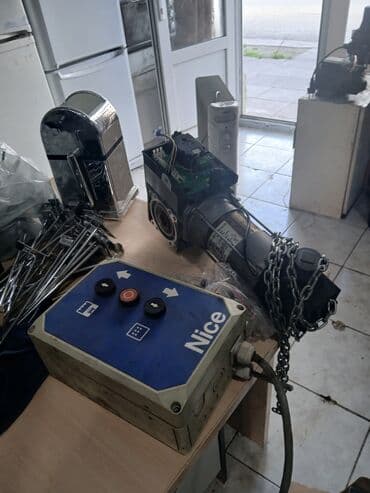 Jalüz qapılar lalafo.az -da Jalüz qapılar