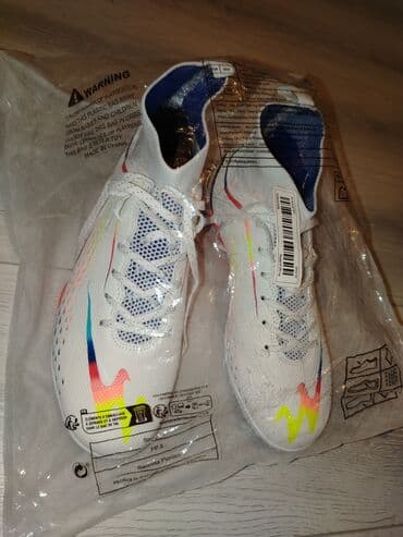 Futbol ayaqqabısı satılır. Yenidir. Ölçü uyğun gəlmədiyi üçün satılır lalafo.az -da Futbol ayaqqabısı satılır. Yenidir. Ölçü uyğun gəlmədiyi üçün satılır