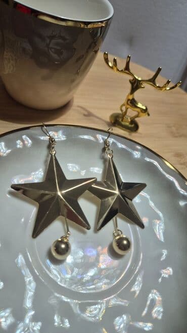 Ulduz formalı sallantılı sırğalar - Rəng: qızılı - Dizayn lalafo.az -da Ulduz formalı sallantılı sırğalar - Rəng: qızılı - Dizayn