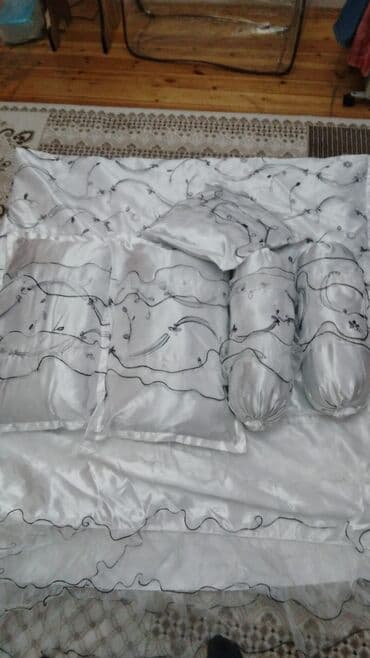 Yataq üçün İşlənmiş rəng - Ağ Yataq örtüyü, Ünvandan götürmə lalafo.az -da Yataq üçün İşlənmiş rəng - Ağ Yataq örtüyü, Ünvandan götürmə