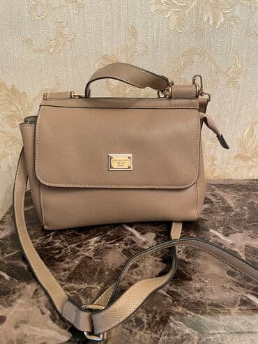 Dolce&gabbana orta olculu canta.az islenib seliqeli vezyetde 18 lalafo.az -da Dolce&gabbana orta olculu canta.az islenib seliqeli vezyetde 18