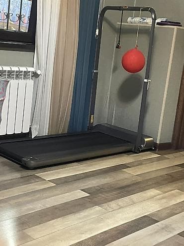 Ev üçün qaçış yolu və qapı barfiksi ilə mini-boks trenajoru komplekti lalafo.az -da Ev üçün qaçış yolu və qapı barfiksi ilə mini-boks trenajoru komplekti