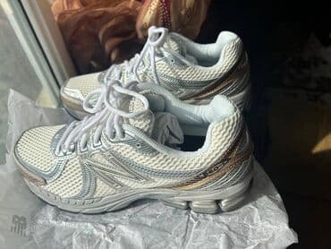 New Balance 860 V2 White Brown Yenidir. Orginaldır. Amerikadan New lalafo.az -da New Balance 860 V2 White Brown Yenidir. Orginaldır. Amerikadan New