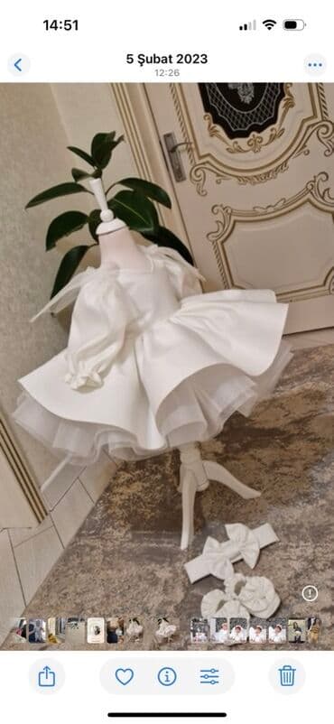 Ağ rəngli qız uşağı paltarı dəsti. - Dizayn: Zərif, qabarıq ətəkli lalafo.az -da Ağ rəngli qız uşağı paltarı dəsti. - Dizayn: Zərif, qabarıq ətəkli