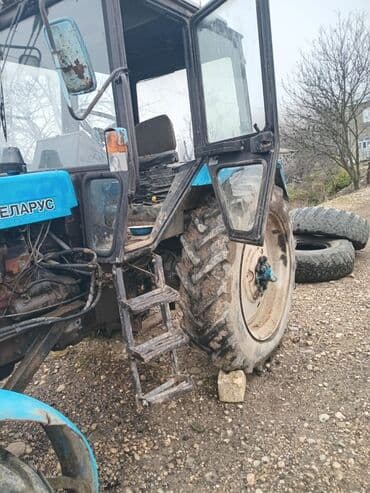 Belarus 82.1 traktor – ön bıçaqlı (buldozer tipli) Xüsusiyyətlər: - lalafo.az -da Belarus 82.1 traktor – ön bıçaqlı (buldozer tipli) Xüsusiyyətlər: -