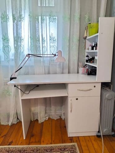 Düz masa, Stulsuz, Polkalı, Siyirməli, Türkiyə, Sadə laminat lalafo.az -da Düz masa, Stulsuz, Polkalı, Siyirməli, Türkiyə, Sadə laminat