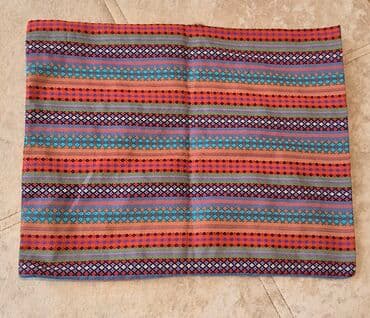 Divan üçün balaca yastıq üzü Ölçüsü : 51 ×40 Əldə 4 ədəddir 1ədədin lalafo.az -da Divan üçün balaca yastıq üzü Ölçüsü : 51 ×40 Əldə 4 ədəddir 1ədədin