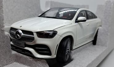 Kolleksiya üçün orijinal avtomobil modelləri.Miqyas 1/18 . Şəkillərdə lalafo.az -da Kolleksiya üçün orijinal avtomobil modelləri.Miqyas 1/18 . Şəkillərdə