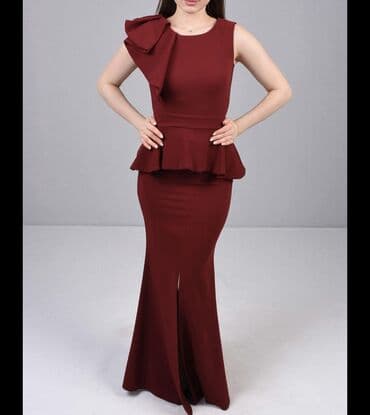 Zərif axşam/libas icarəsi - Rəng: tünd bordo - Siluet: bədənə oturan lalafo.az -da Zərif axşam/libas icarəsi - Rəng: tünd bordo - Siluet: bədənə oturan