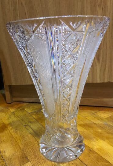 Bir vaza, Xrustal lalafo.az -da Bir vaza, Xrustal