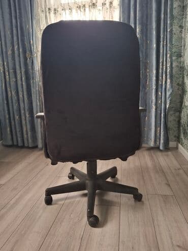Офисные стулья: Ofis kreslosu – yüksək arxalı, yumşaq örtüklü, təkərli model at lalafo.az — 2 Офисные стулья: Ofis kreslosu – yüksək arxalı, yumşaq örtüklü, təkərli model — 2