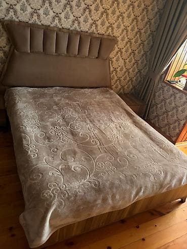 Taxt matras ile bir yerde. 170azn. yaxsi veziyyetde ünvan lalafo.az -da Taxt matras ile bir yerde. 170azn. yaxsi veziyyetde ünvan