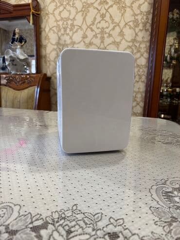 Portativ mini soyuducu, ağ rəngdədir və səyahətlər, avtomobil lalafo.az -da Portativ mini soyuducu, ağ rəngdədir və səyahətlər, avtomobil