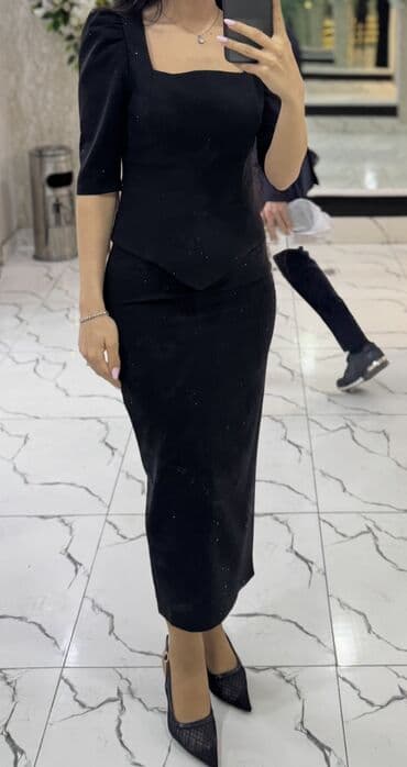 1dəfə geyinilib. 150manata alınıb. 100manata satılır. yupka koftadır lalafo.az -da 1dəfə geyinilib. 150manata alınıb. 100manata satılır. yupka koftadır