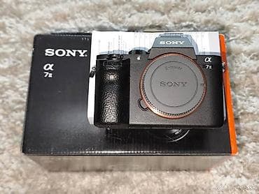 Sony Alpha A7 II (ILCE-7M2) tam kadr aynasız fotoaparat gövdəsi. Əsas lalafo.az -da Sony Alpha A7 II (ILCE-7M2) tam kadr aynasız fotoaparat gövdəsi. Əsas