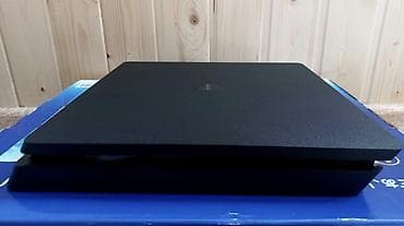 PlayStation 4 Slim 500gb yaddaş. Az islənilib. Yanında 1 joystik lalafo.az -da PlayStation 4 Slim 500gb yaddaş. Az islənilib. Yanında 1 joystik