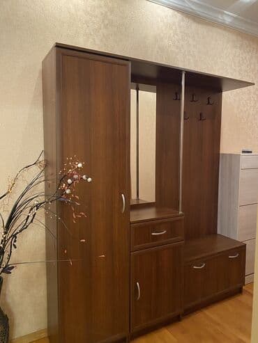 İşlənmiş, Açılan, 3 qapılı Künc dolab, Ayaqqabı dolabı, Azərbaycan lalafo.az -da İşlənmiş, Açılan, 3 qapılı Künc dolab, Ayaqqabı dolabı, Azərbaycan