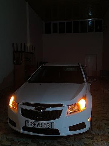 Chevrolet Cruze: 1.4 l | 2013 il 304363 km Sedan lalafo.az -da Chevrolet Cruze: 1.4 l | 2013 il 304363 km Sedan