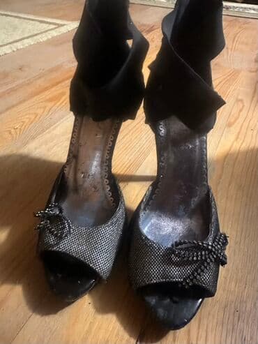 Tuflilər, Ölçü: 36.5, rəng - Qara, İşlənmiş lalafo.az -da Tuflilər, Ölçü: 36.5, rəng - Qara, İşlənmiş