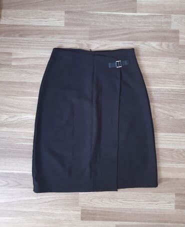 Qara rəng, xanım koftası. 38, 40 razmerlərə gedir. M,L. Türk lalafo.az -da Qara rəng, xanım koftası. 38, 40 razmerlərə gedir. M,L. Türk