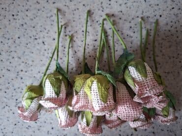 Məhsul: Dekorativ mini qızılgül dəstəsi. 12 ədəd. - Material: toxuma lalafo.az -da Məhsul: Dekorativ mini qızılgül dəstəsi. 12 ədəd. - Material: toxuma