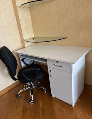 Kompüter masası, İşlənmiş, Kvadrat masa lalafo.az -da Kompüter masası, İşlənmiş, Kvadrat masa