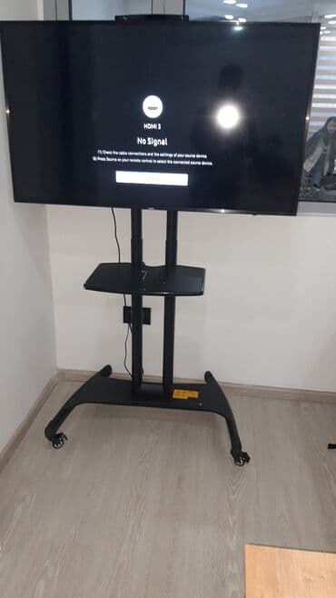 Kronşteynlər: Möhkəm Etibarlı aşmayan Təkərli Televizor stendi lalafo.az -da — 9 Kronşteynlər: Möhkəm Etibarlı aşmayan Təkərli Televizor stendi — 9