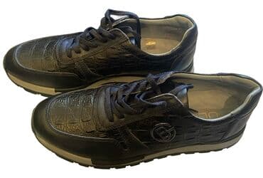 Geely: Yeni - Tütkiyə ULUS
Tam orijinal dəri -üz və iç 100%
Ölçü - 41 at lalafo.az — 4 Geely: Yeni - Tütkiyə ULUS
Tam orijinal dəri -üz və iç 100%
Ölçü - 41 — 4