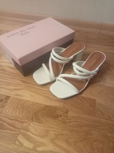 Ayaqqabi satilir. Az işlədilib, 38 razmer. Yenidir. Qiymət 30 azn lalafo.az -da Ayaqqabi satilir. Az işlədilib, 38 razmer. Yenidir. Qiymət 30 azn