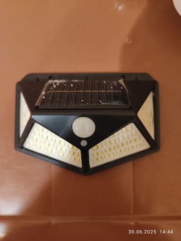 Günəş enerjisi ilə işləyən, hərəkət sensorlu divar lampası.Daxilində lalafo.az -da Günəş enerjisi ilə işləyən, hərəkət sensorlu divar lampası.Daxilində