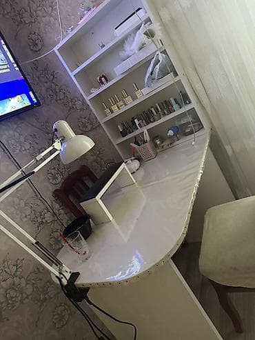 Прямой стол, Без выдвижных ящиков, С полками at lalafo.az Прямой стол, Без выдвижных ящиков, С полками